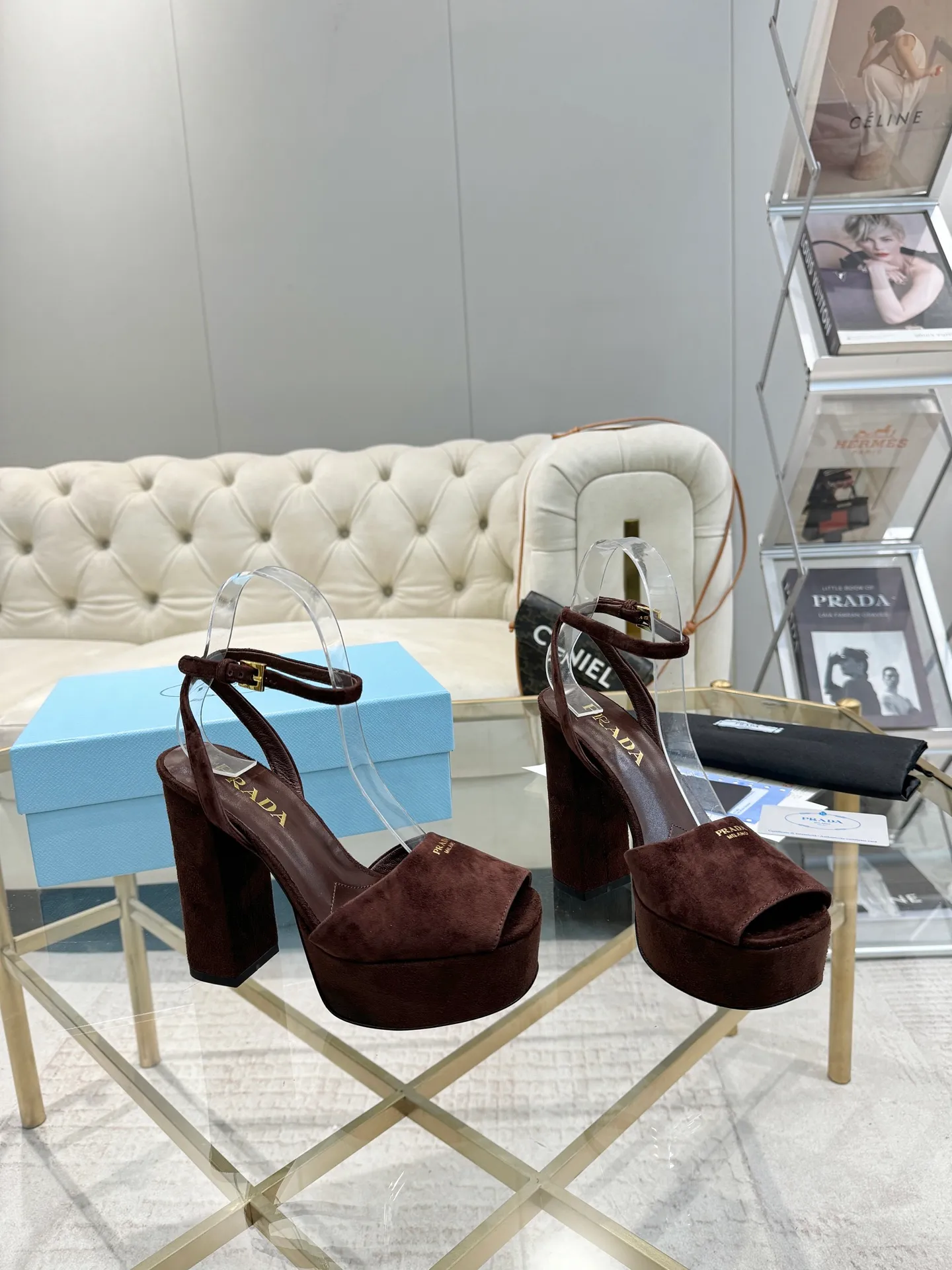 👟👟Ex-factory price 600👟👟 (imitation leather bottom-20) New arrival 👉Ready stock👈Remove the original board and make a 1:1 replica‼ ️The highest version ✅ Prada's early spring catwalk hot style 😘The latest spring style thick square toe water platform series (genuine leather outsole), (simulated leather sole) goddess must-have for super beautiful feet 👉The upper is made of imported original calfskin, soft and textured, lining + foot pads, imported sheepskin lining, breathable and comfortable, private model water platform, heel, water platform 3.5M, heel height 12M Code number 35M-39M (34 40 41 42 43 is custom-made and cannot be returned or exchanged)